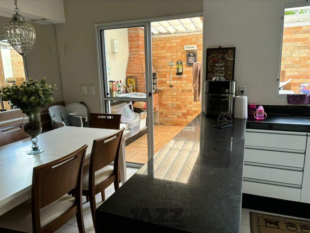 Casa à venda com 2 quartos, 68m² - Foto 6