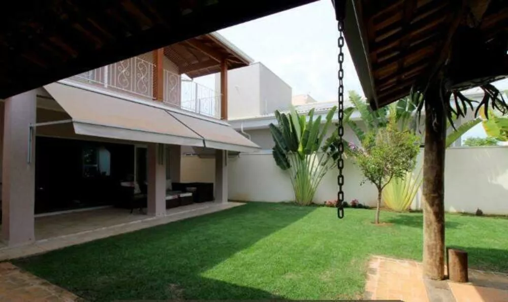 Casa, 4 quartos, 306 m² - Foto 1