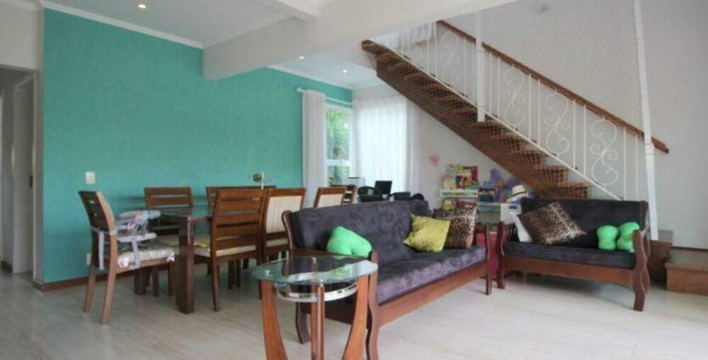 Casa à venda com 4 quartos, 306m² - Foto 1