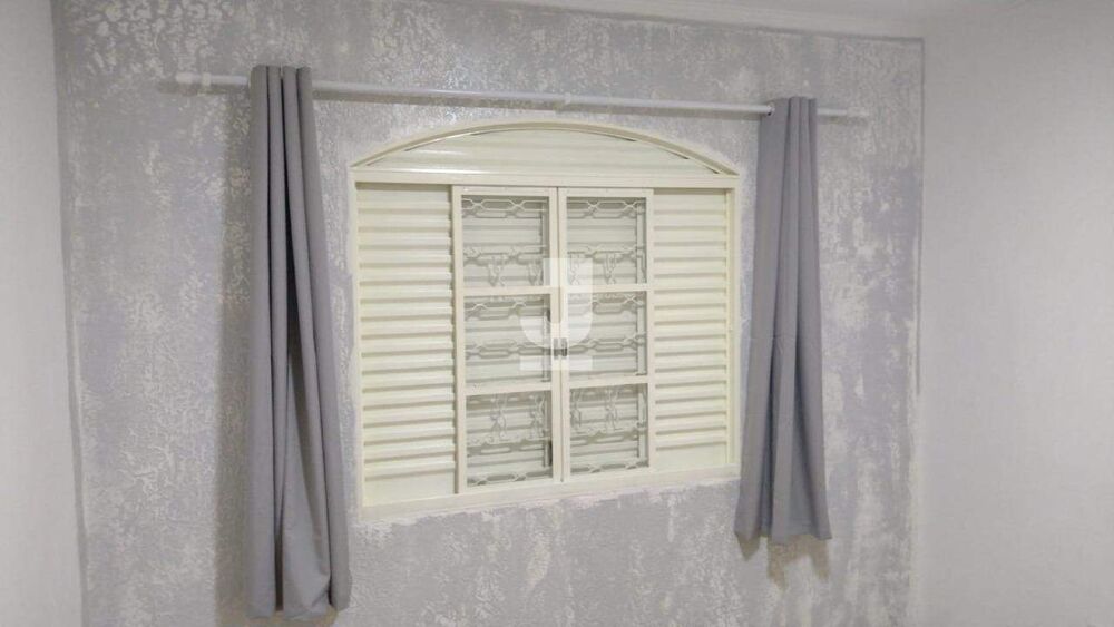 Casa, 4 quartos, 211 m² - Foto 2