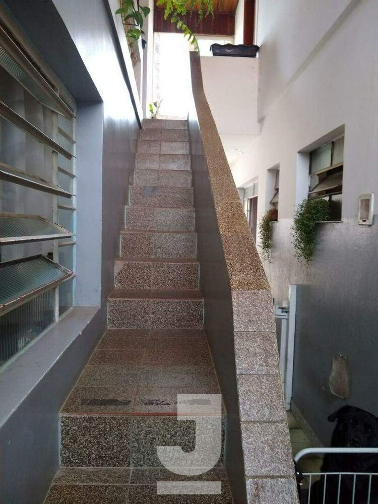 Casa, 4 quartos, 220 m² - Foto 1