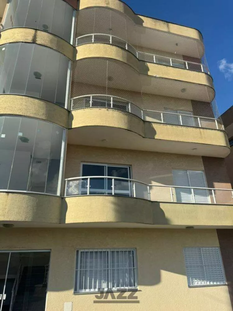 Apartamento à venda com 2 quartos, 75m² - Foto 1