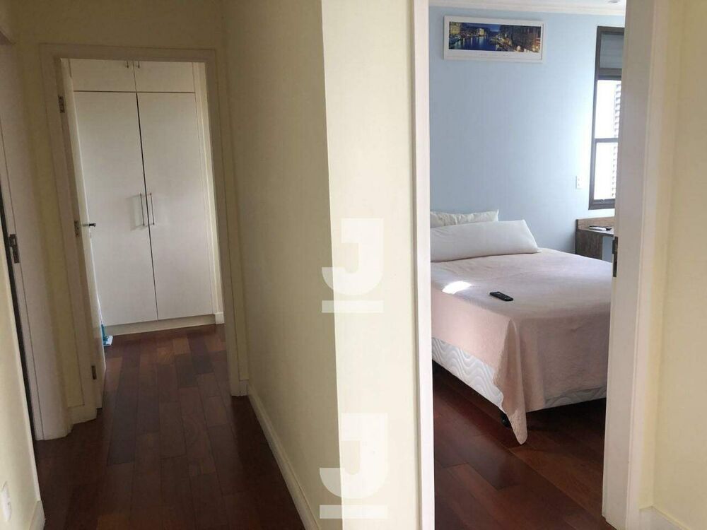 Apartamento à venda com 3 quartos, 147m² - Foto 2