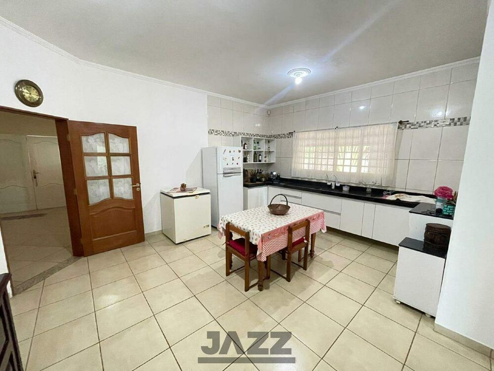 Chácara à venda com 5 quartos, 540m² - Foto 2