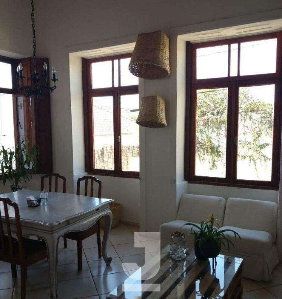 Casa, 3 quartos, 258 m² - Foto 2