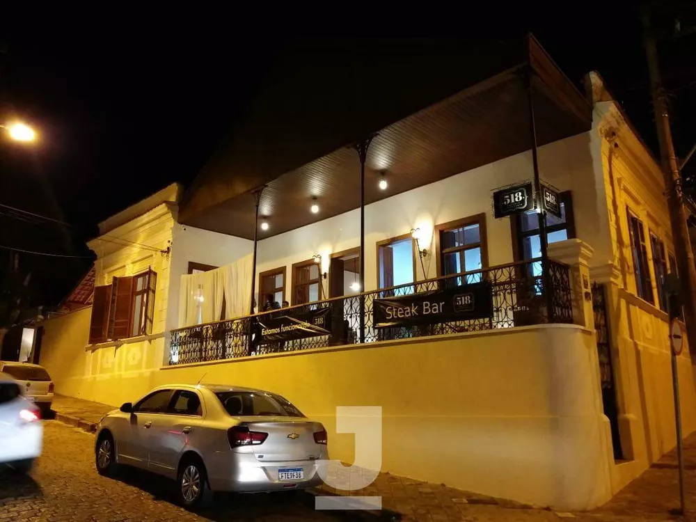 Casa, 3 quartos, 258 m² - Foto 1