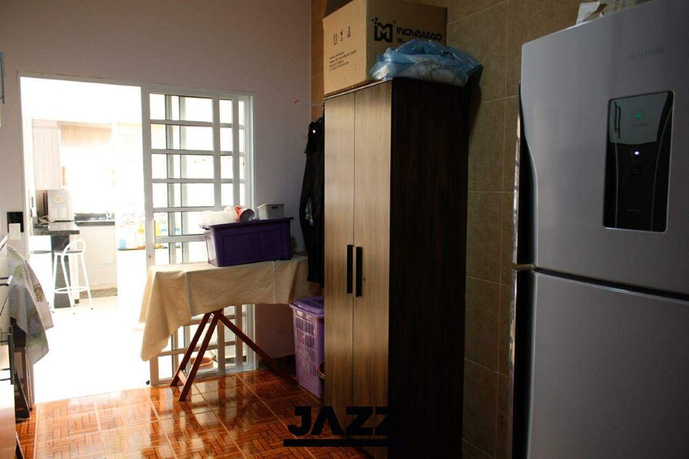 Casa, 3 quartos, 193 m² - Foto 1
