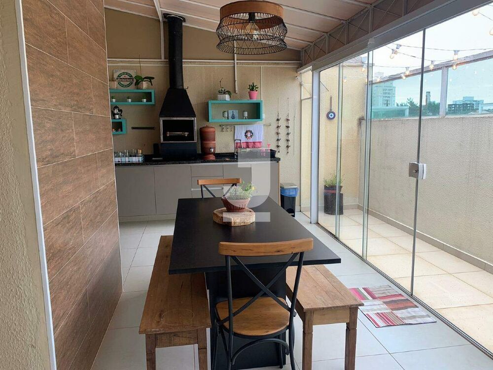 Cobertura à venda com 3 quartos, 140m² - Foto 1