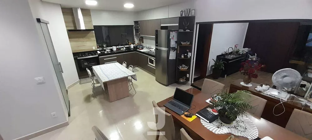 Casa de Condomínio à venda com 4 quartos, 203m² - Foto 3