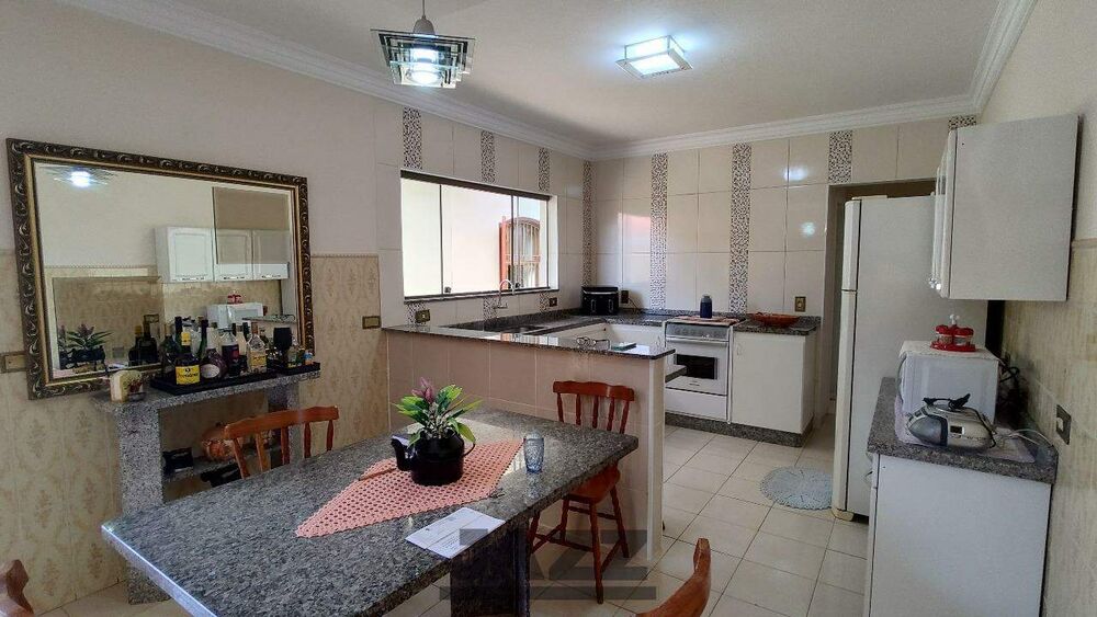 Casa, 3 quartos, 191 m² - Foto 15