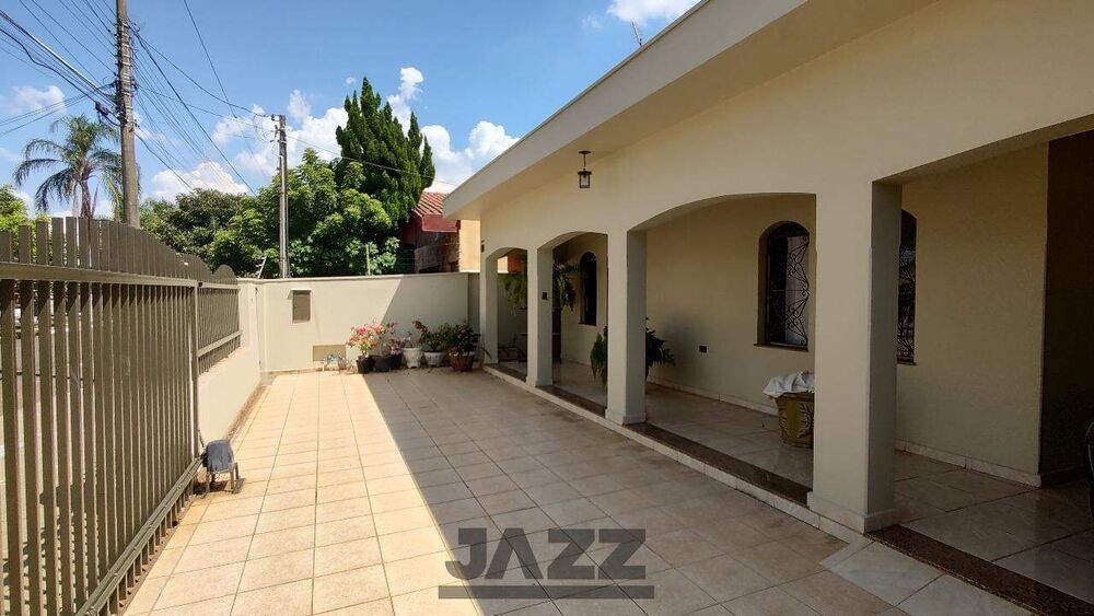 Casa, 3 quartos, 191 m² - Foto 2