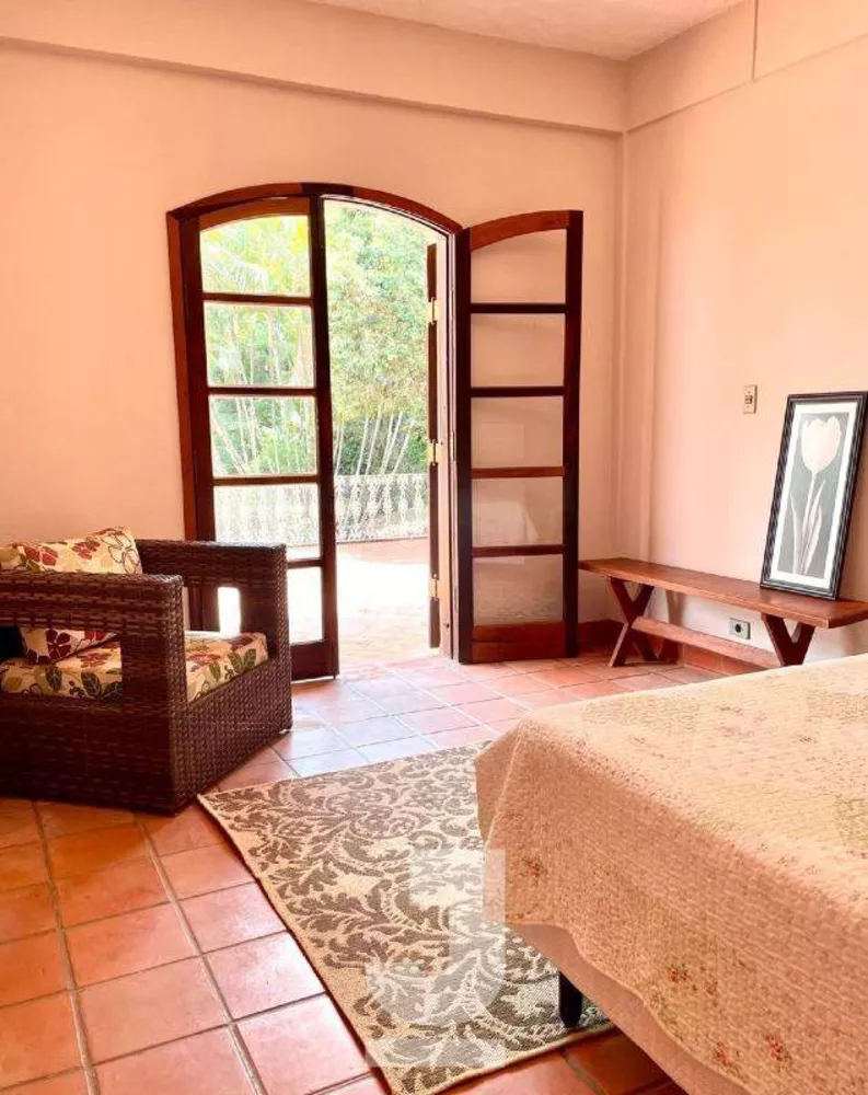 Casa à venda com 7 quartos, 350m² - Foto 16