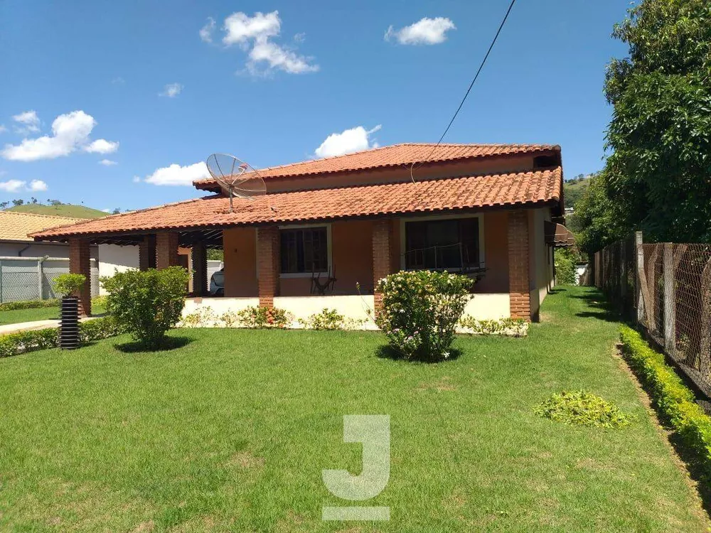 Fazenda à venda com 3 quartos, 220m² - Foto 2