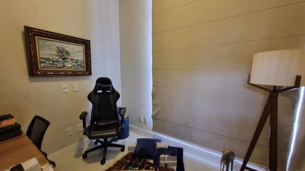 Casa de Condomínio à venda com 3 quartos, 214m² - Foto 2