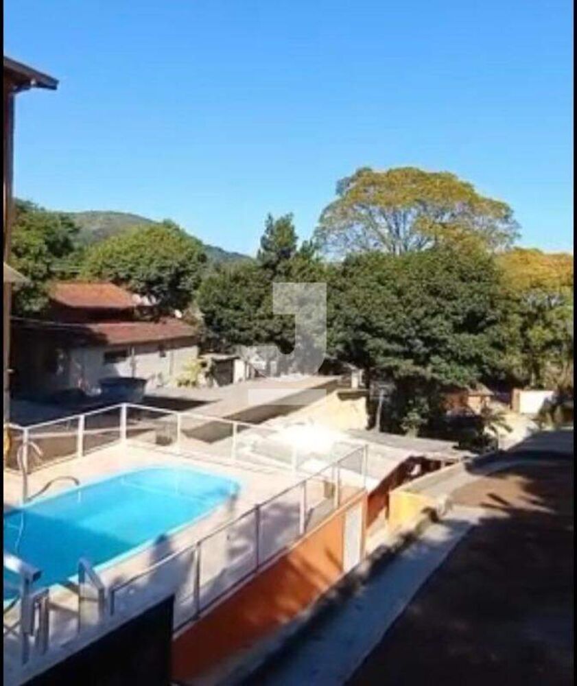 Casa, 9 quartos, 1360 m² - Foto 1