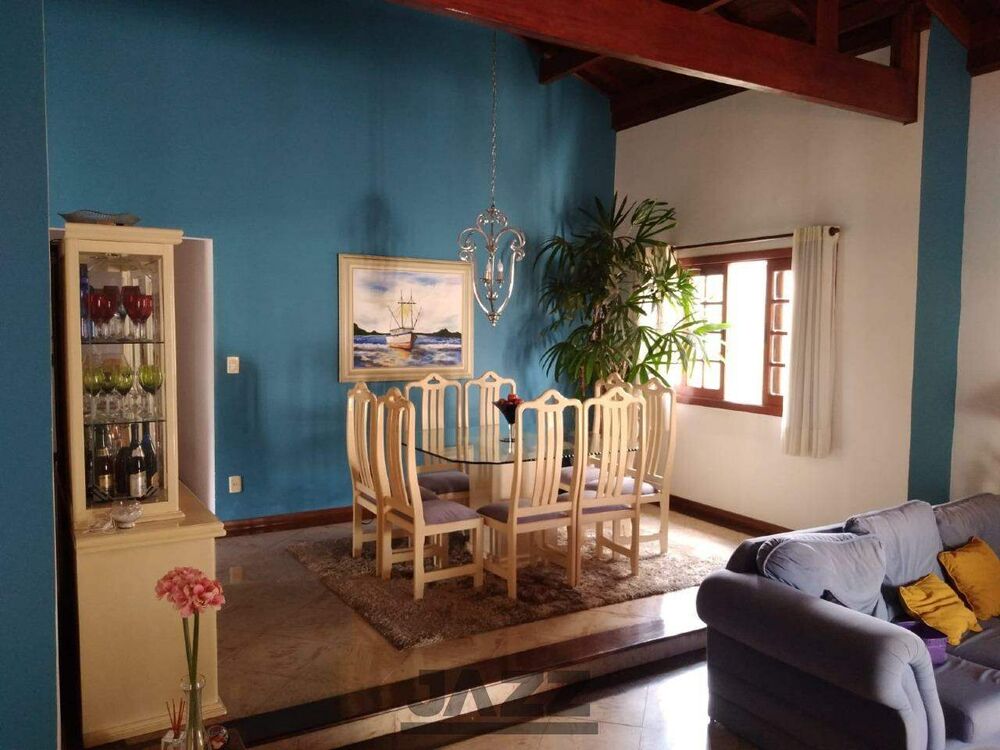 Casa, 3 quartos, 280 m² - Foto 1