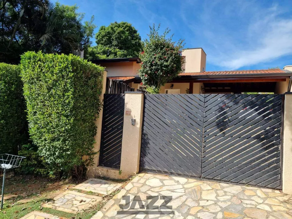 Casa de Condomínio à venda com 3 quartos, 230m² - Foto 1