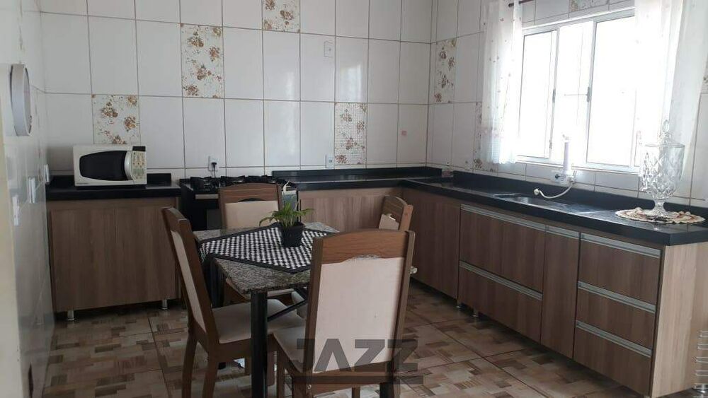 Casa, 3 quartos, 140 m² - Foto 1