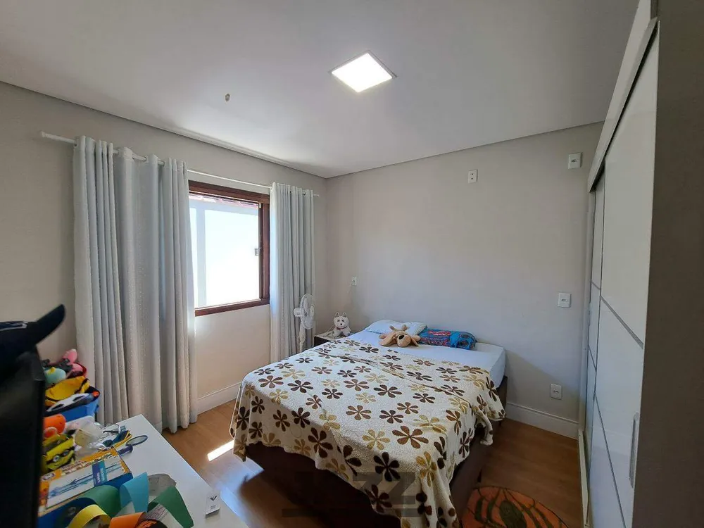 Casa, 3 quartos, 200 m² - Foto 4
