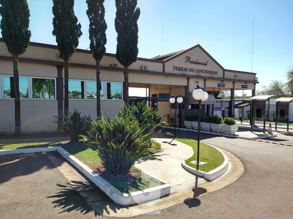 Casa de Condomínio à venda com 4 quartos, 251m² - Foto 4