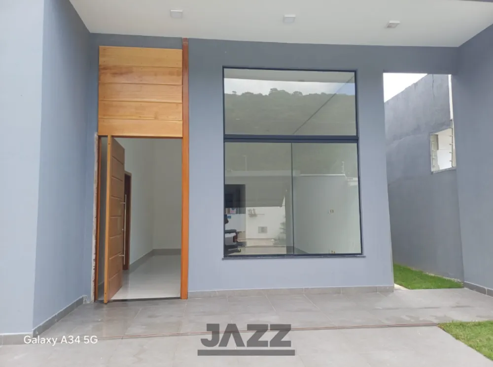Casa, 3 quartos, 131 m² - Foto 1