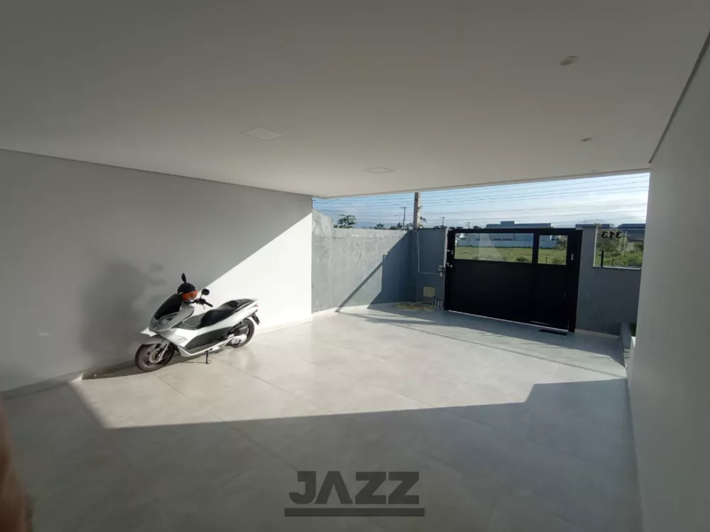 Casa à venda com 4 quartos, 179m² - Foto 2