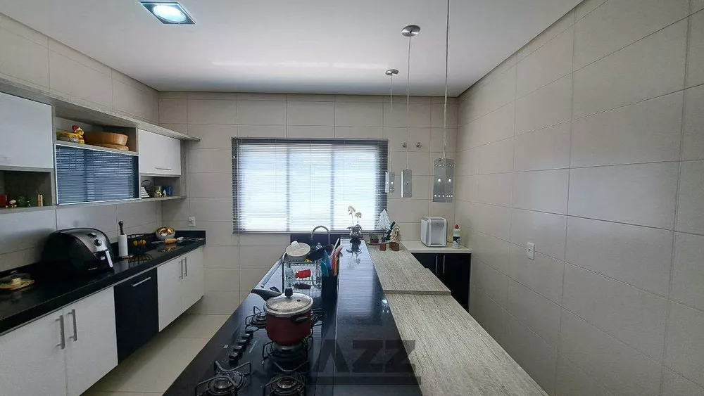 Casa de Condomínio à venda com 3 quartos, 220m² - Foto 12