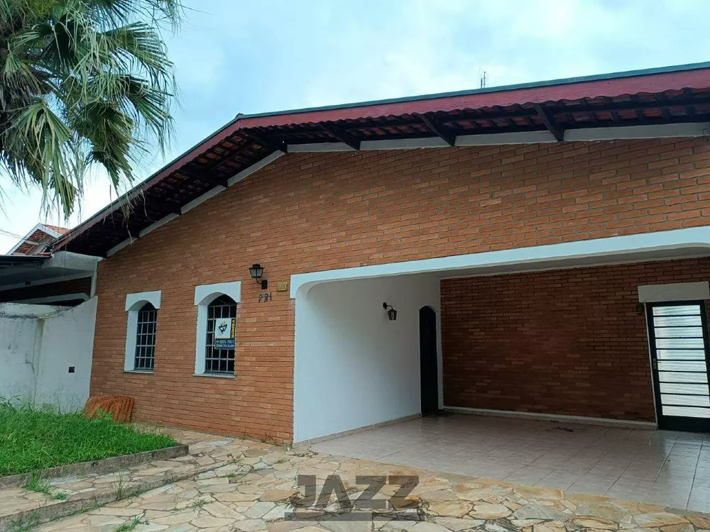 Casa para alugar com 3 quartos, 200m² - Foto 1