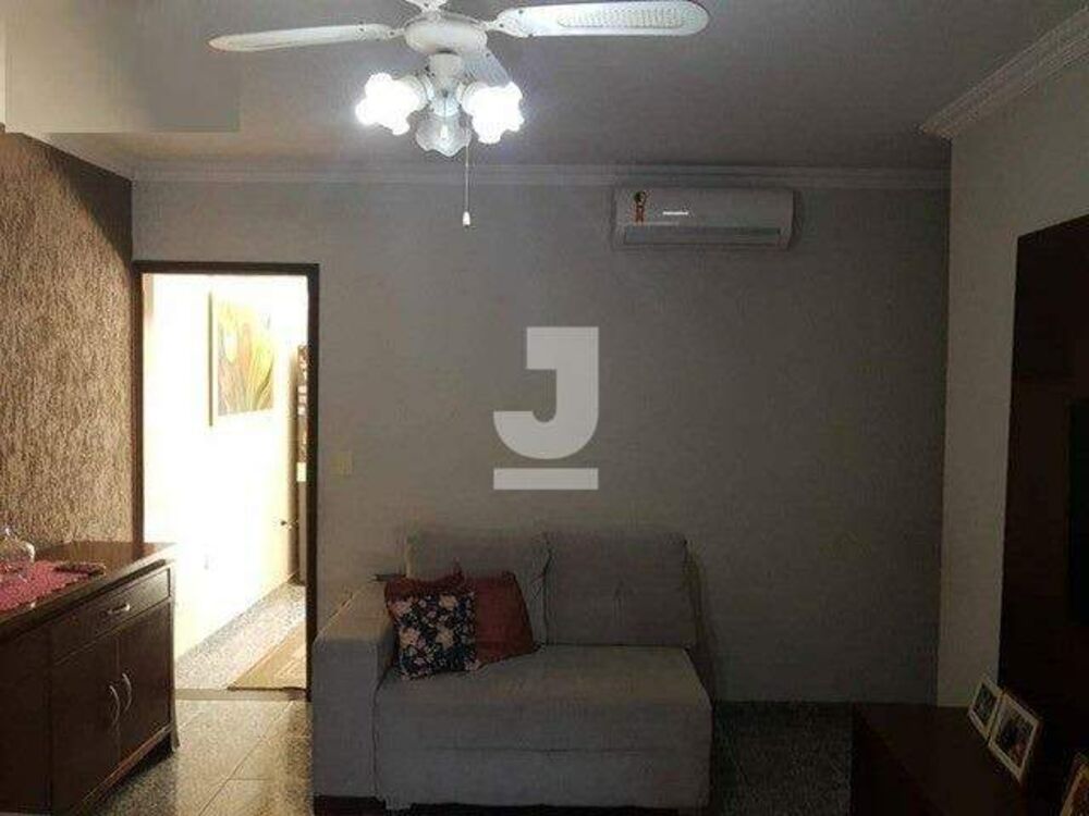 Casa à venda com 3 quartos, 166m² - Foto 4