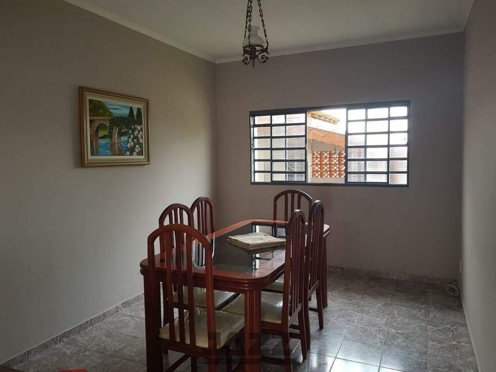 Casa, 3 quartos, 250 m² - Foto 2