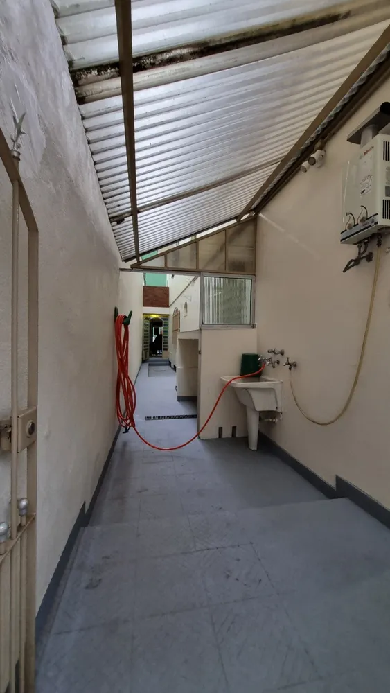 Casa, 5 quartos, 248 m² - Foto 1
