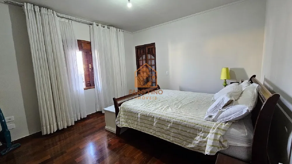 Casa, 3 quartos, 217 m² - Foto 4