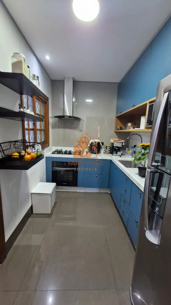 Casa, 3 quartos, 210 m² - Foto 2