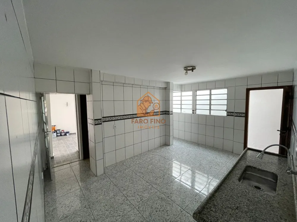 Casa, 3 quartos, 210 m² - Foto 3