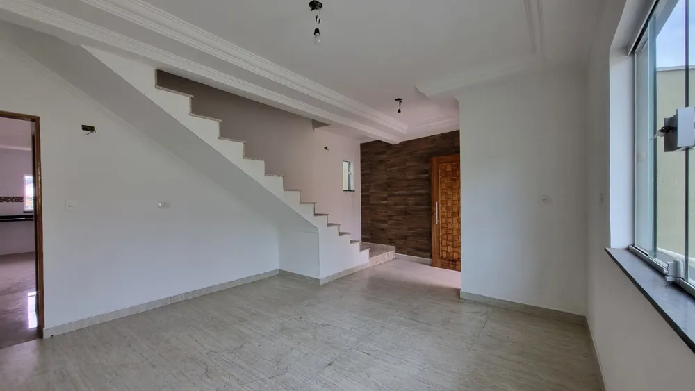 Casa, 3 quartos, 210 m² - Foto 2
