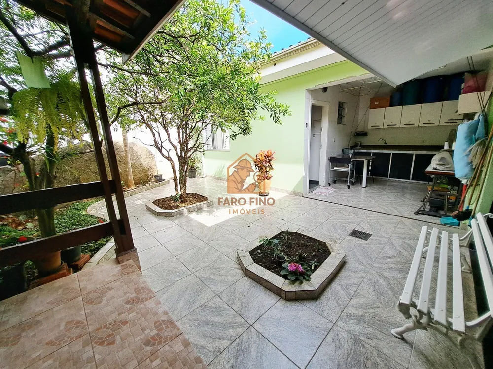 Casa, 3 quartos, 262 m² - Foto 2