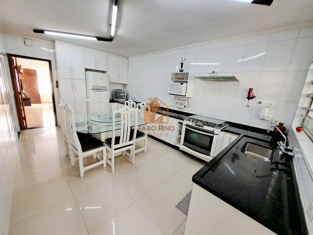 Casa, 3 quartos, 262 m² - Foto 4