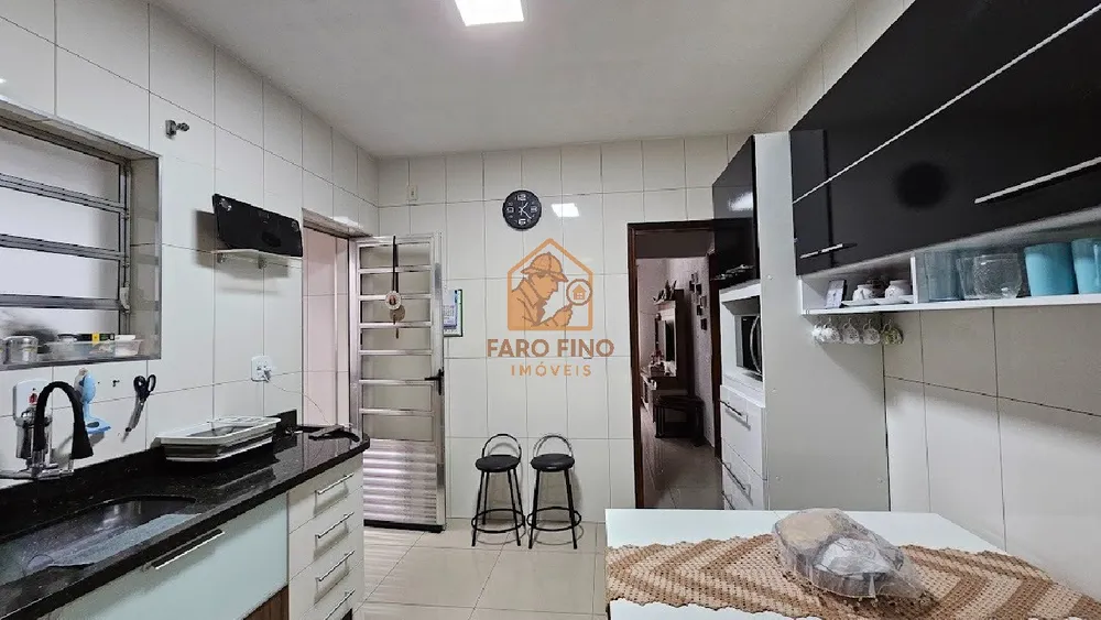 Casa, 3 quartos, 187 m² - Foto 2