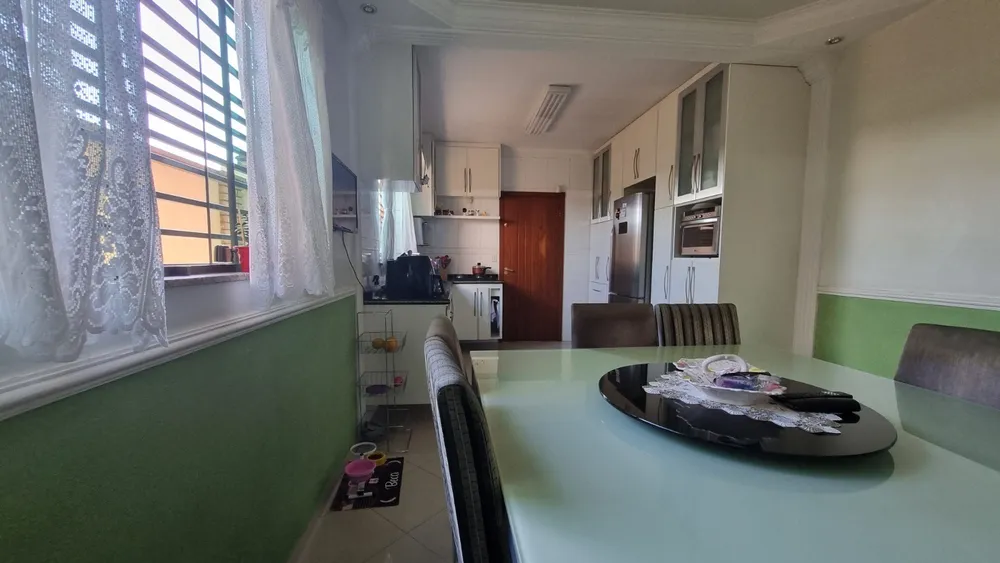 Casa, 4 quartos, 158 m² - Foto 1
