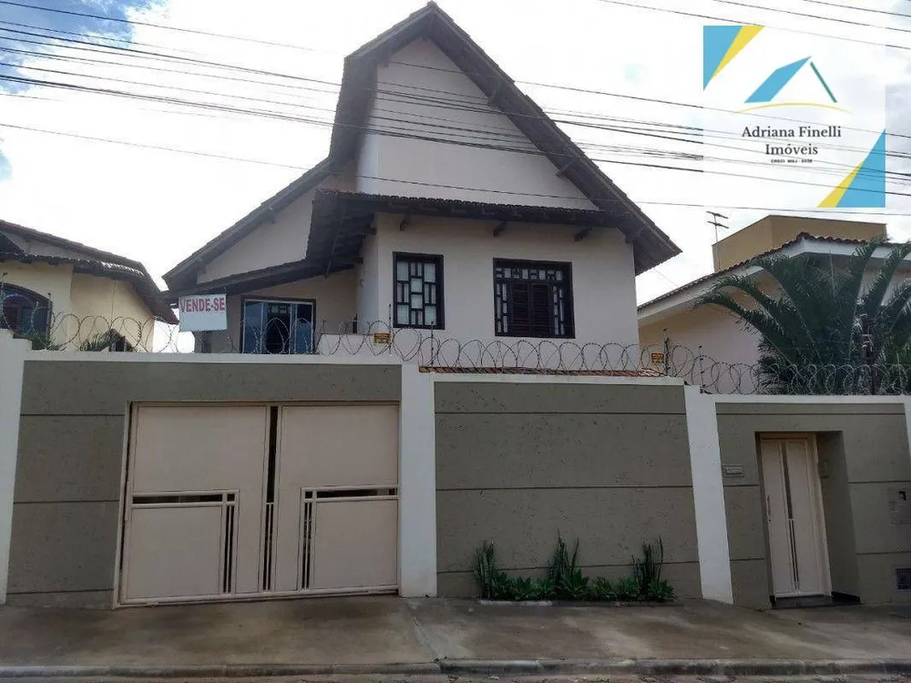 Casa, 4 quartos, 280 m² - Foto 1