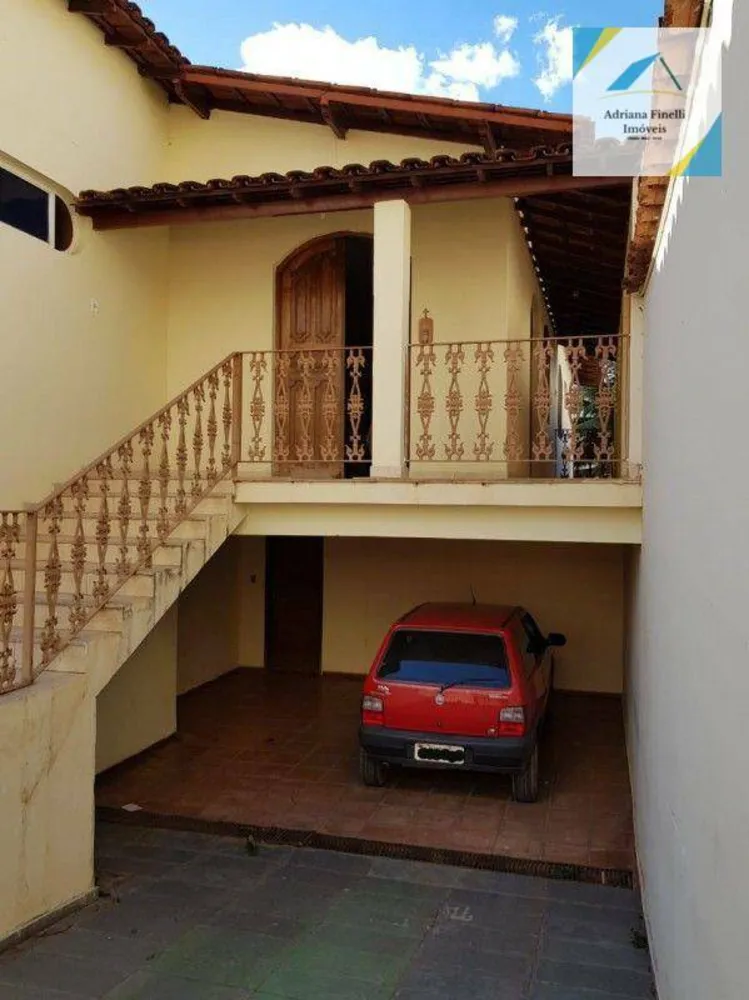 Casa, 6 quartos, 232 m² - Foto 3