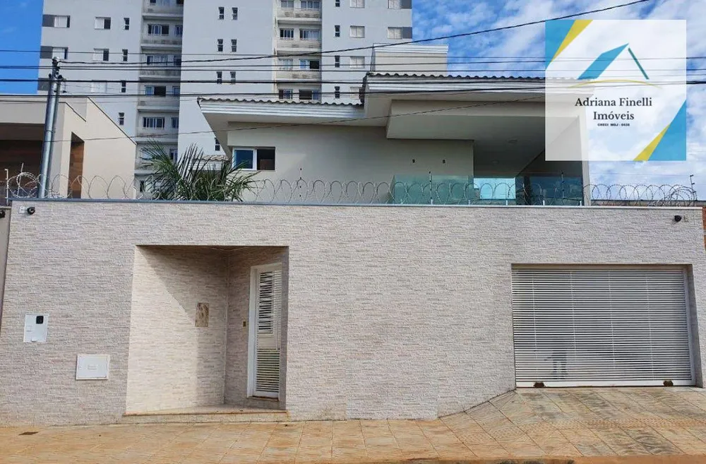 Casa, 3 quartos, 270 m² - Foto 1