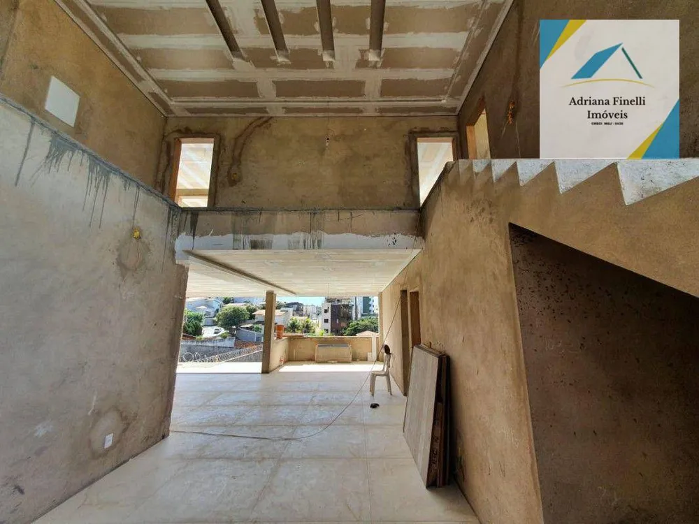 Casa, 4 quartos, 370 m² - Foto 1