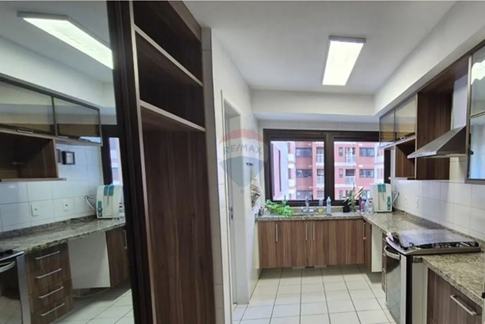 Apartamento, 3 quartos, 210 m² - Foto 4