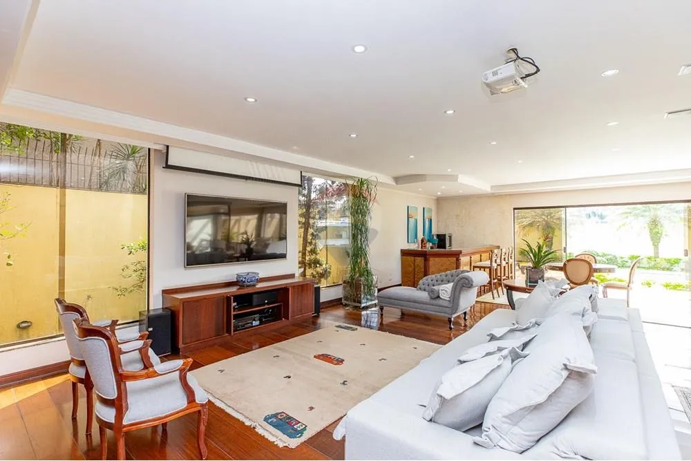 Casa, 4 quartos, 830 m² - Foto 1