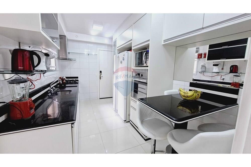 Apartamento à venda com 3 quartos, 133m² - Foto 3