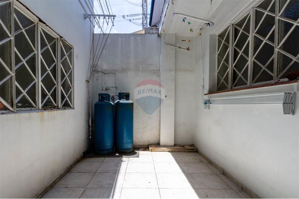 Casa, 4 quartos, 188 m² - Foto 2