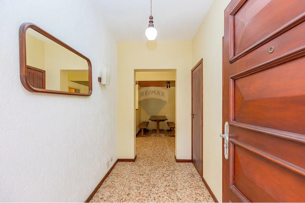 Casa, 5 quartos, 330 m² - Foto 1