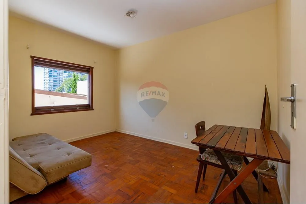 Casa, 5 quartos, 330 m² - Foto 2