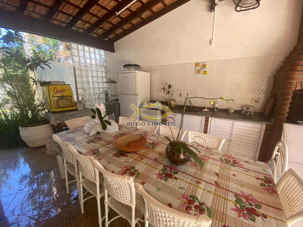 Casa, 3 quartos, 230 m² - Foto 3